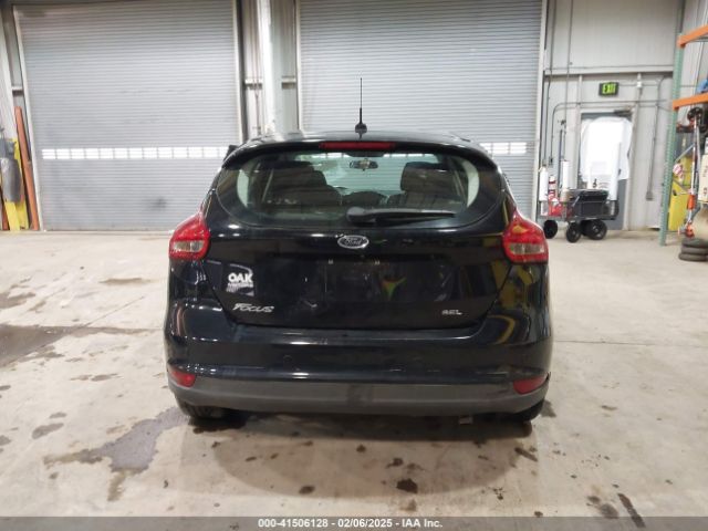1FADP3M23JL243205 Ford FOCUS SEL