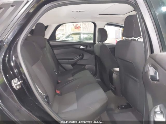 1FADP3M23JL243205 Ford FOCUS SEL