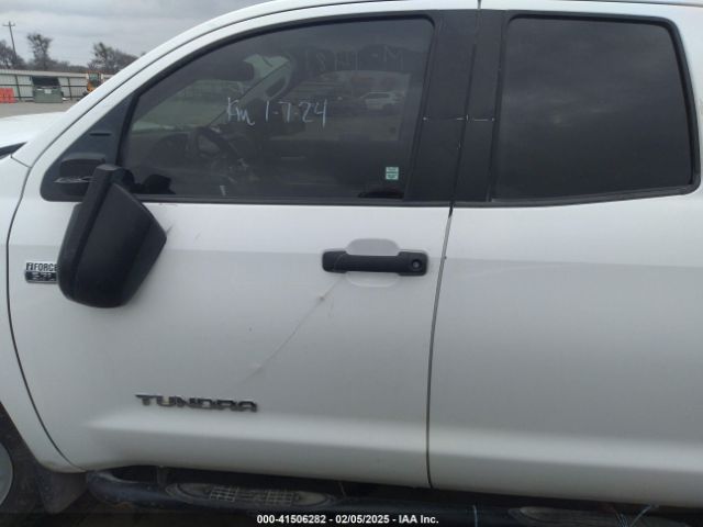 5TFUW5F12JX754538 Toyota Tundra Sr5 5.7l V8