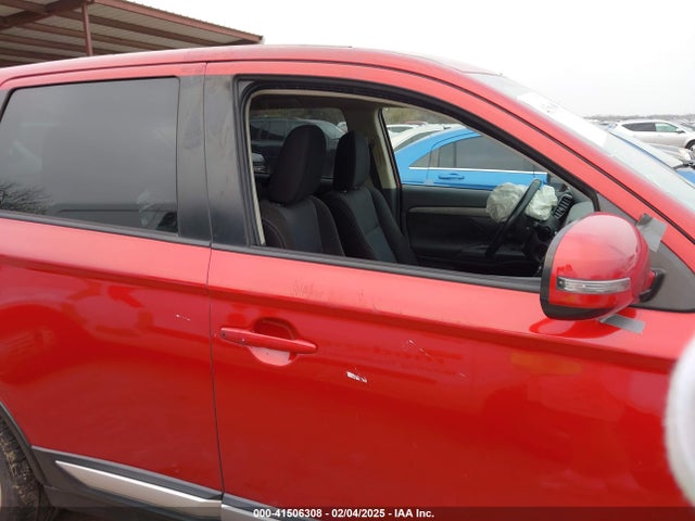 Mitsubishi Outlander Se 2018 JA4AD3A30JZ041884 Image 12