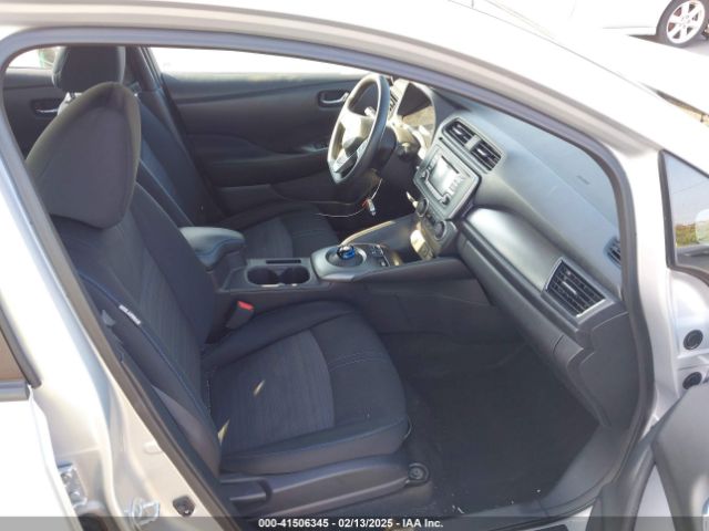 1N4AZ1CP3JC302221 Nissan LEAF S