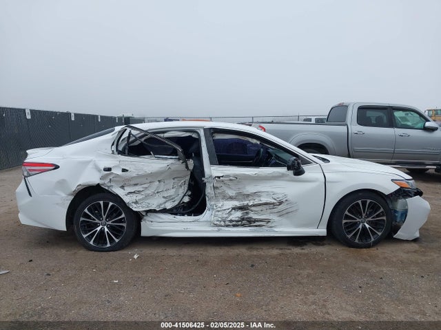 4T1B11HK8JU145391 Toyota CAMRY SE