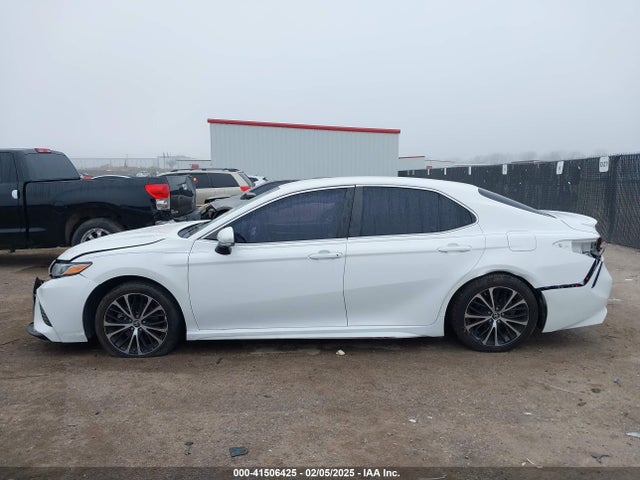 4T1B11HK8JU145391 Toyota CAMRY SE