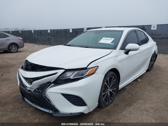 4T1B11HK8JU145391 Toyota CAMRY SE