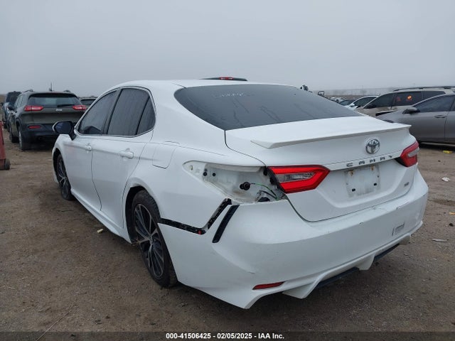 4T1B11HK8JU145391 Toyota CAMRY SE
