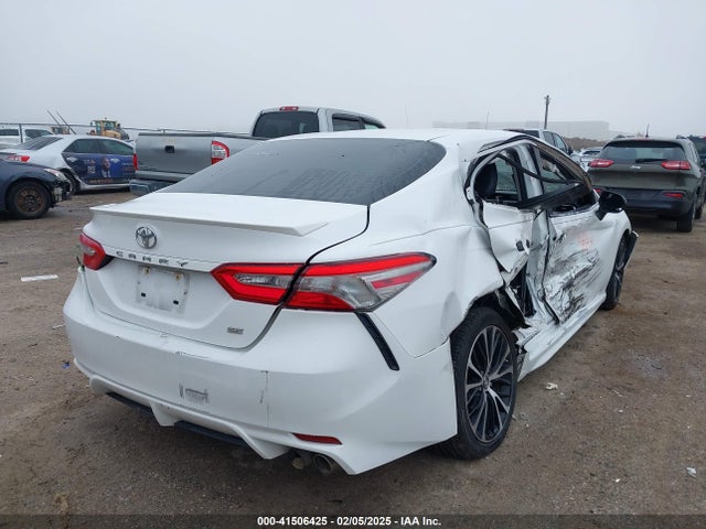 4T1B11HK8JU145391 Toyota CAMRY SE