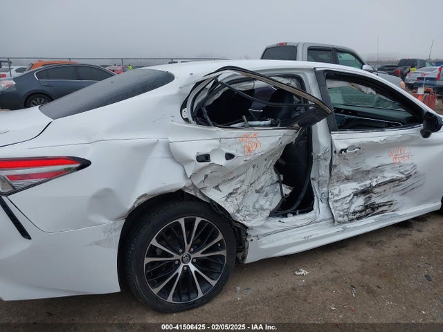 4T1B11HK8JU145391 Toyota CAMRY SE