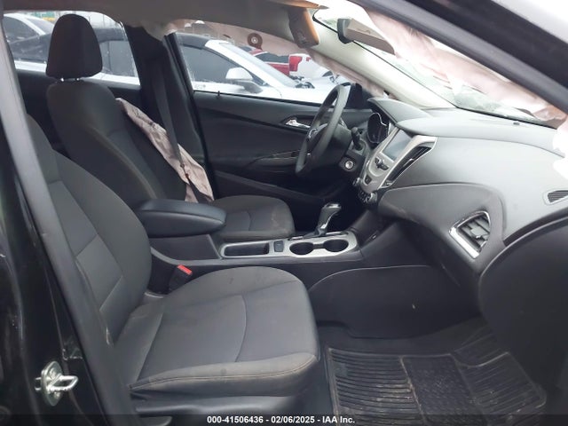 1G1BC5SM9J7235981 Chevrolet Cruze Ls Auto