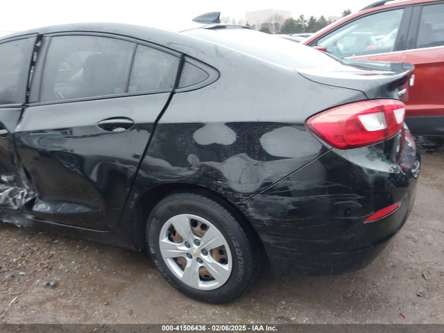 1G1BC5SM9J7235981 Chevrolet Cruze Ls Auto