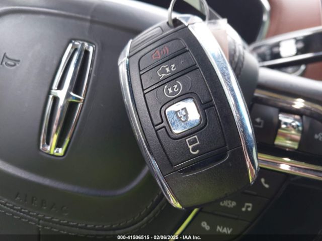 1LN6L9BC7H5620318 Lincoln Continental Black Label