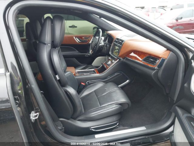 1LN6L9BC7H5620318 Lincoln Continental Black Label