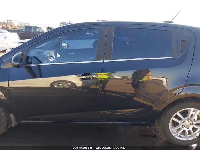 Chevrolet Sonic Lt Auto 2015 1G1JC6SB3F4160106 Image 14