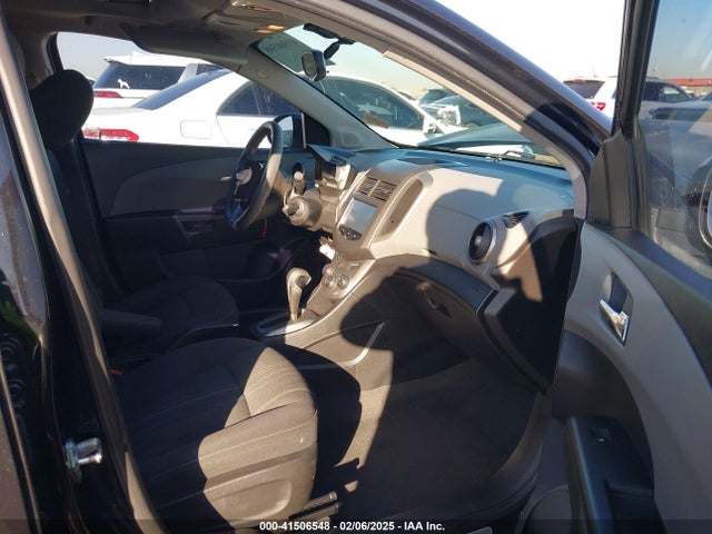 Chevrolet Sonic Lt Auto 2015 1G1JC6SB3F4160106 Image 5