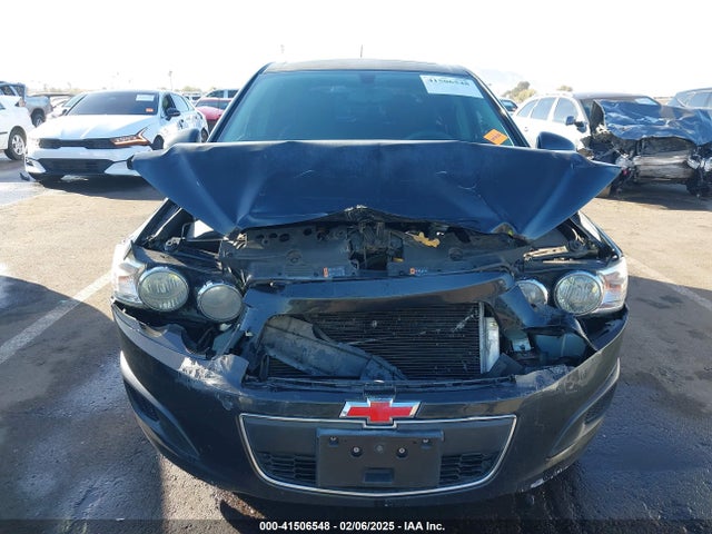 Chevrolet Sonic Lt Auto 2015 1G1JC6SB3F4160106 Image 6