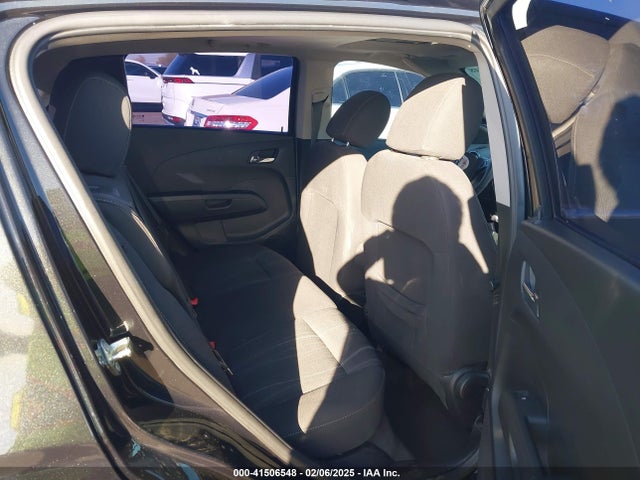 Chevrolet Sonic Lt Auto 2015 1G1JC6SB3F4160106 Image 8