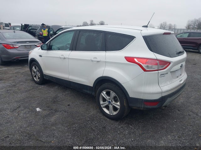 1FMCU9G9XFUB13185 Ford ESCAPE SE