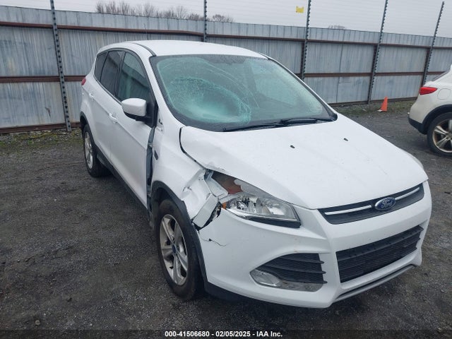 1FMCU9G9XFUB13185 Ford ESCAPE SE