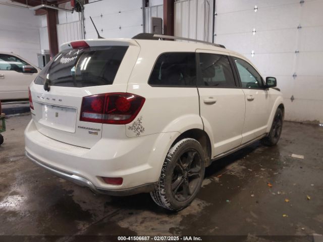 3C4PDCGG5JT475722 Dodge Journey Crossroad