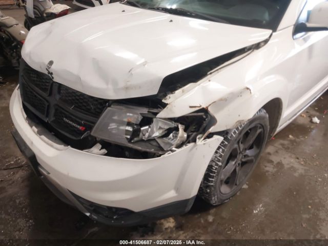 3C4PDCGG5JT475722 Dodge Journey Crossroad