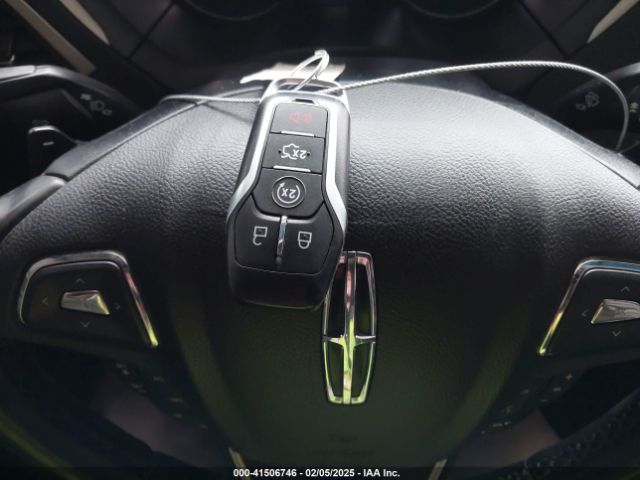 3LN6L2J90GR626860 Lincoln MKZ