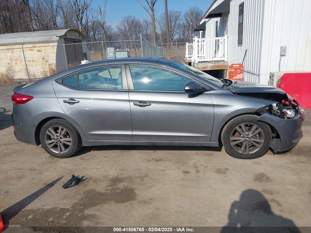 5NPD84LF8JH355522 Hyundai ELANTRA SEL