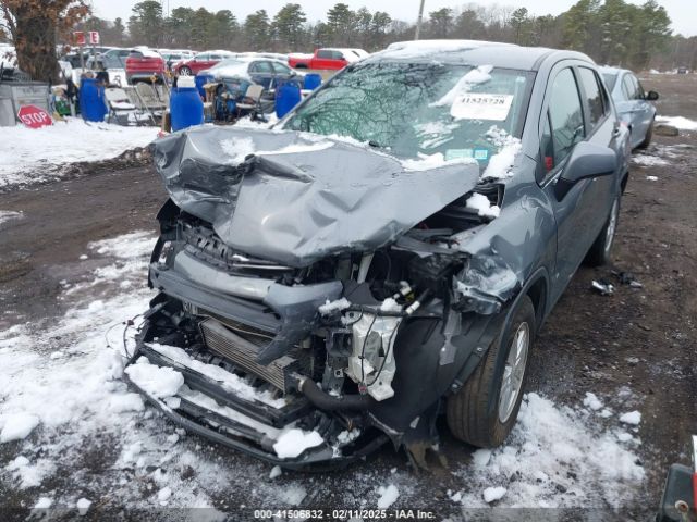 3GNCJKSB8LL289325 Chevrolet Trax Fwd Ls