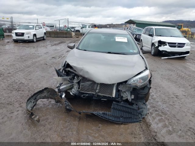 2T1BURHE6GC696722 Toyota COROLLA LE