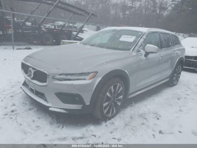 2023 VOLVO V60 CROSS COUNTRY YV4L12WC0P1105016 Photo 1