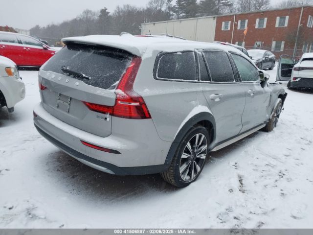 2023 VOLVO V60 CROSS COUNTRY YV4L12WC0P1105016 Photo 3