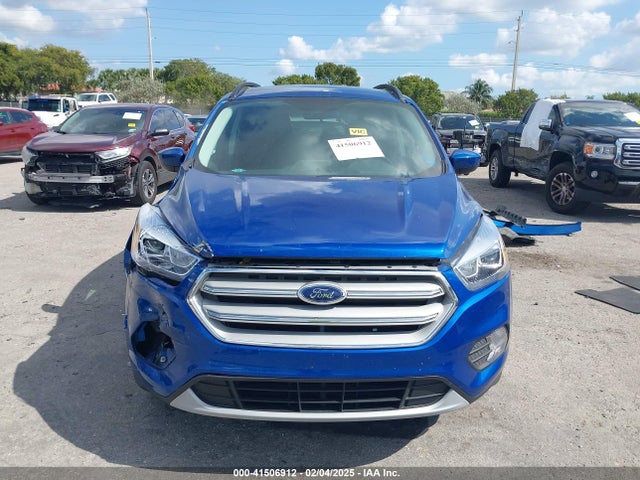 1FMCU0HDXJUA20450 Ford ESCAPE SEL