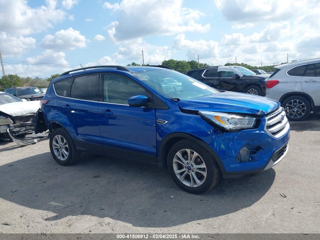 1FMCU0HDXJUA20450 Ford ESCAPE SEL