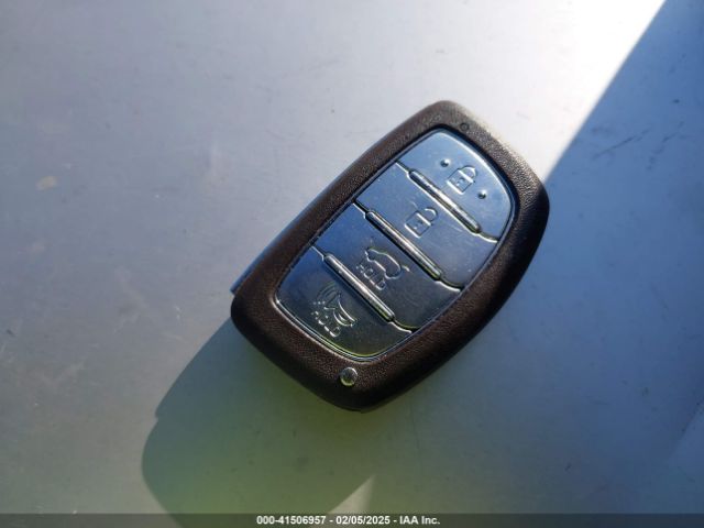 KM8J33A47KU965296 Hyundai Tucson Value