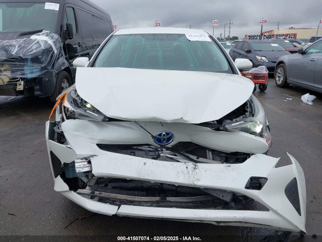 JTDKBRFU9G3526671 Toyota Prius Two