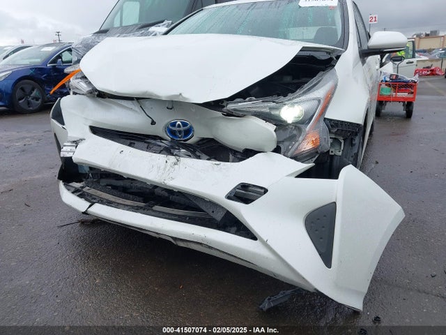 JTDKBRFU9G3526671 Toyota Prius Two