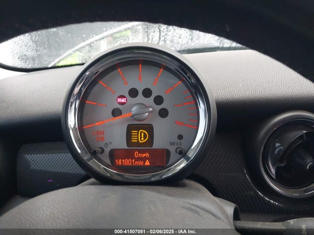 2011 MINI COOPER S WMWSV3C50BTY21312 Photo 6