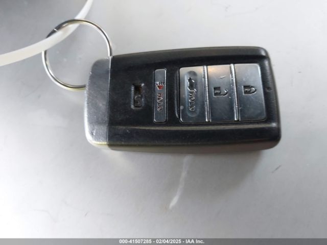 5J8YD3H34JL005596 Acura MDX