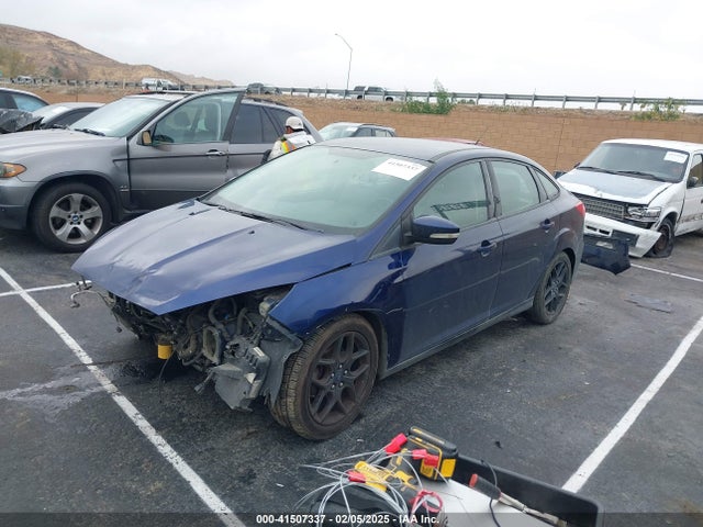 Ford FOCUS SE 2016 1FADP3F24GL394656 Image 2