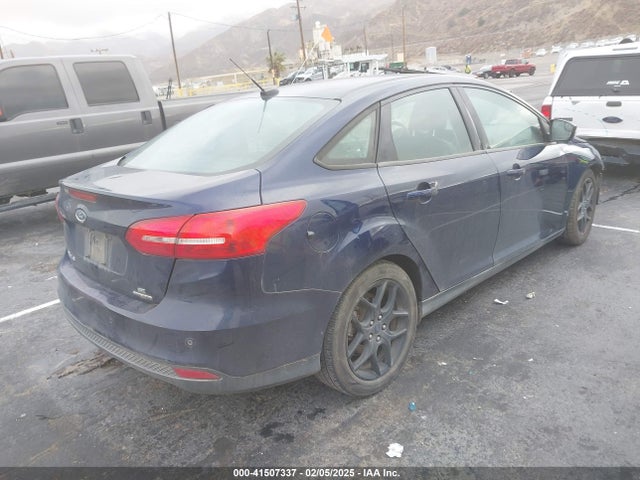 Ford FOCUS SE 2016 1FADP3F24GL394656 Image 4