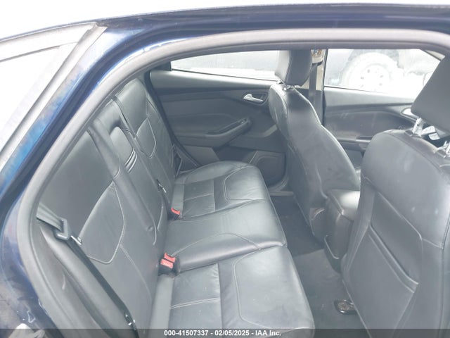 Ford FOCUS SE 2016 1FADP3F24GL394656 Image 8