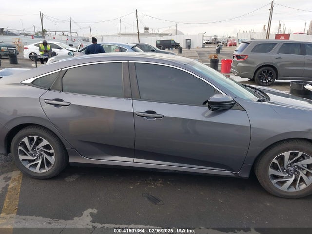 Honda CIVIC EX 2018 2HGFC2F72JH512892 Image 13