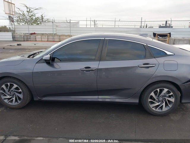 Honda CIVIC EX 2018 2HGFC2F72JH512892 Image 14