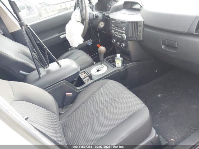 2011 MITSUBISHI ENDEAVOR 4A4JN2ASXBE028100 Photo 4