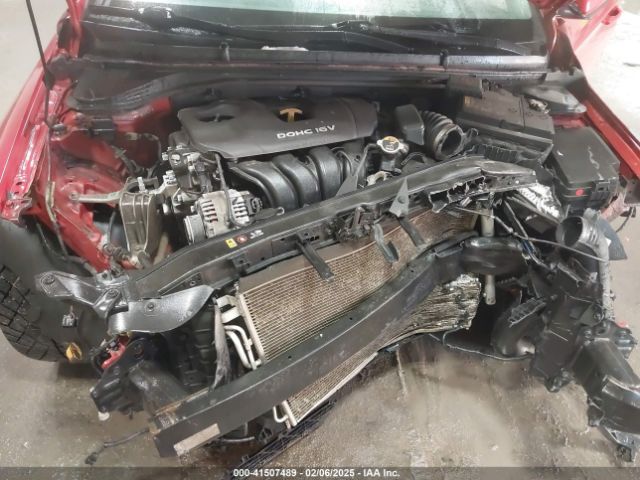 5NPD84LF4JH307760 Hyundai ELANTRA SEL