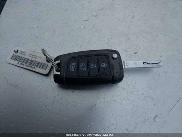 3KPC24A35KE072913 Hyundai ACCENT SE