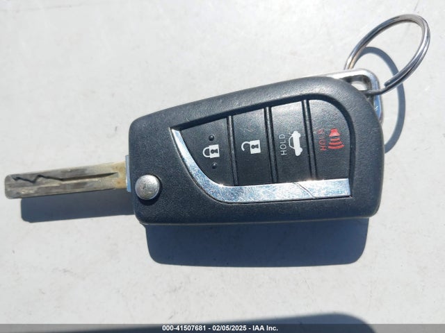 4T1B11HK4JU041173 Toyota CAMRY LE