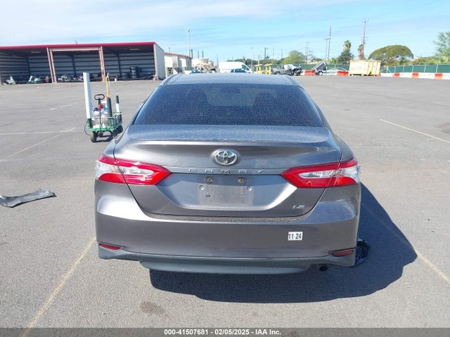 4T1B11HK4JU041173 Toyota CAMRY LE