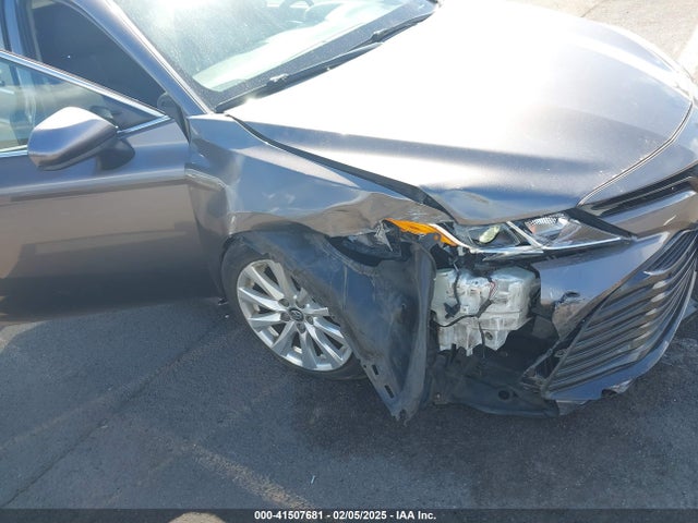 4T1B11HK4JU041173 Toyota CAMRY LE