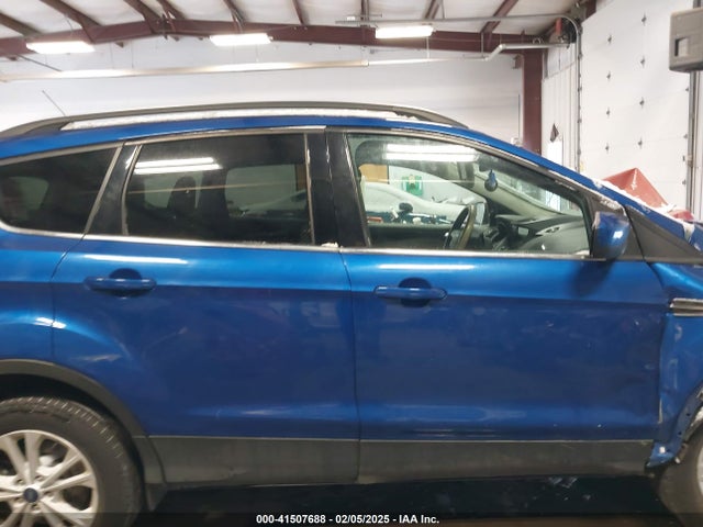 1FMCU9HD8JUD29970 Ford ESCAPE SEL