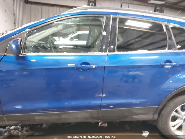 1FMCU9HD8JUD29970 Ford ESCAPE SEL