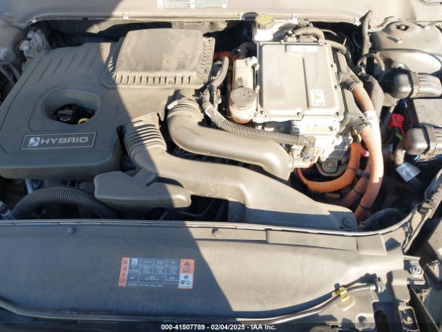 3FA6P0RUXKR180317 Ford Fusion Hybrid Titanium
